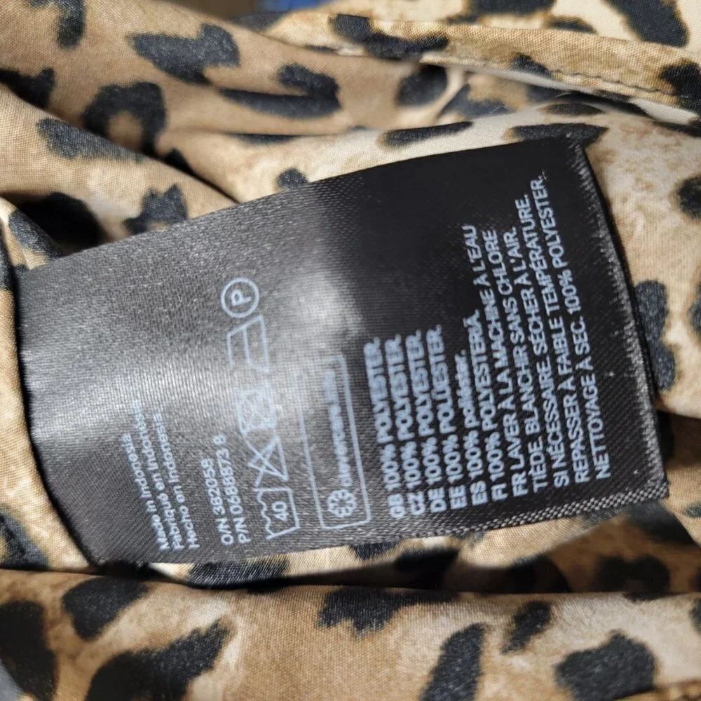 H&m Cheetah Button  Down Top - Picture 4 of 4